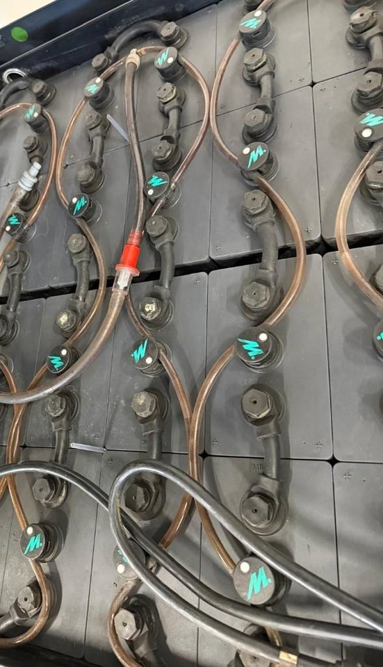 Toyota 11052 - 8FBE16T - Carretilla elevadora eléctrica: foto 5 Toyota 11052 - 8FBE16T - Carretilla elevadora eléctrica: foto 5