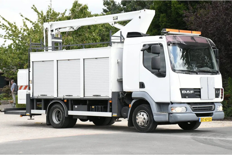 DAF LF 45.160 ARBEITSBUHNE/SKYWORKER/HOOGWERKER!!EURO4!! CUSTERS!! - Camión: foto 4 DAF LF 45.160 ARBEITSBUHNE/SKYWORKER/HOOGWERKER!!EURO4!! CUSTERS!! - Camión: foto 4