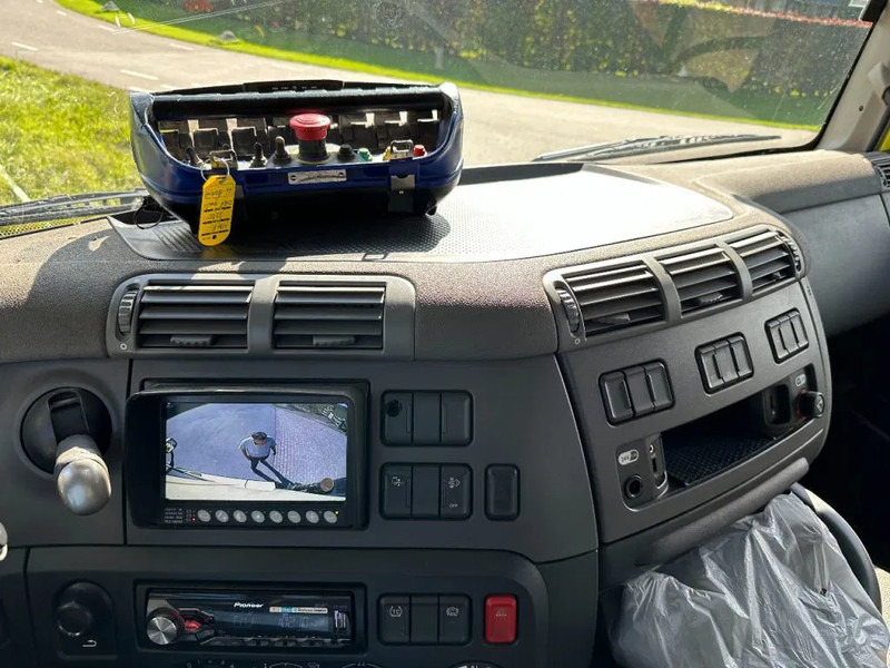 Camión grúa DAF CF 290 FAN !!HMF 32TM RADIO REMOTE!! FRONT STAMP!! 209tkm!!EURO6!!: foto 14
