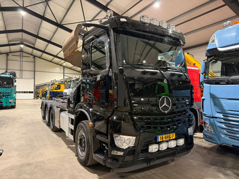Mercedes-Benz Arocs COMING SOON!! 3745 Z-crane/HOOK, 2021!! TOP!! - Camión multibasculante, Camión grúa: foto 1 Mercedes-Benz Arocs COMING SOON!! 3745 Z-crane/HOOK, 2021!! TOP!! - Camión multibasculante, Camión grúa: foto 1