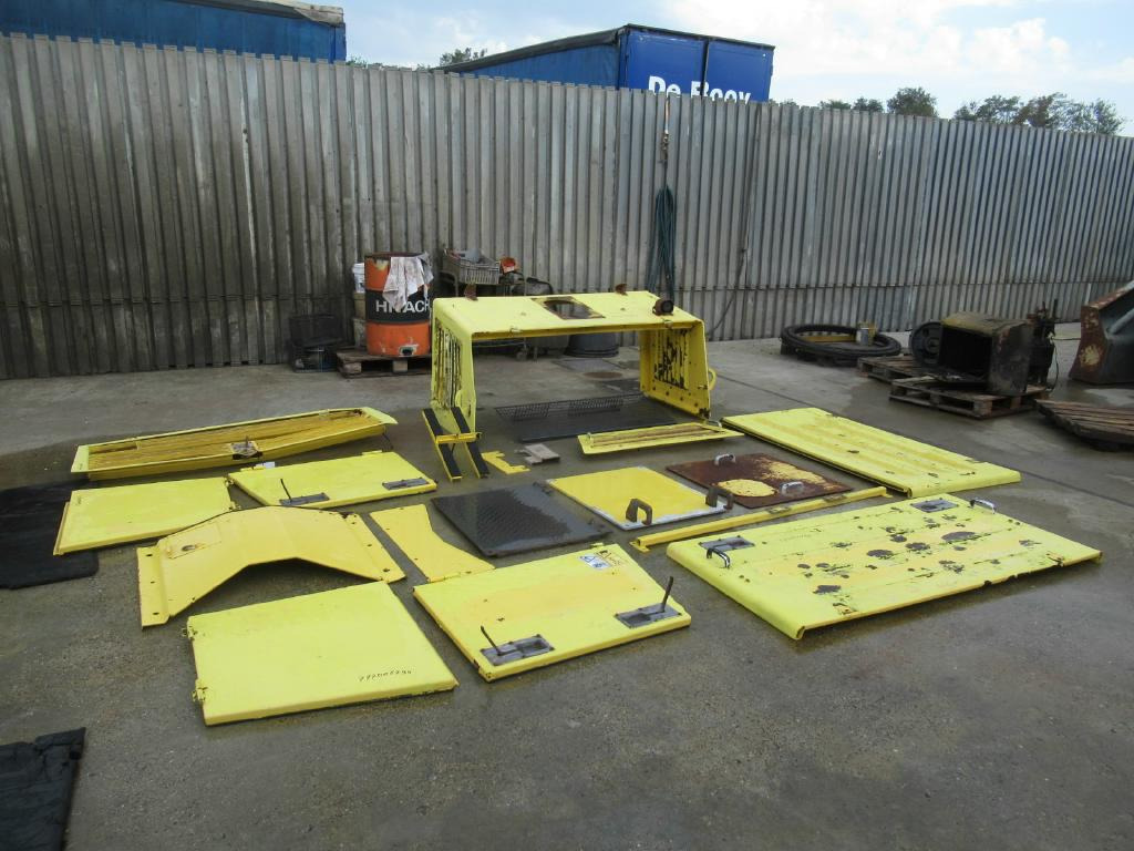 Bomag BC572RB - - Puerta y piezas para Maquinaria de construcción: foto 1 Bomag BC572RB - - Puerta y piezas para Maquinaria de construcción: foto 1