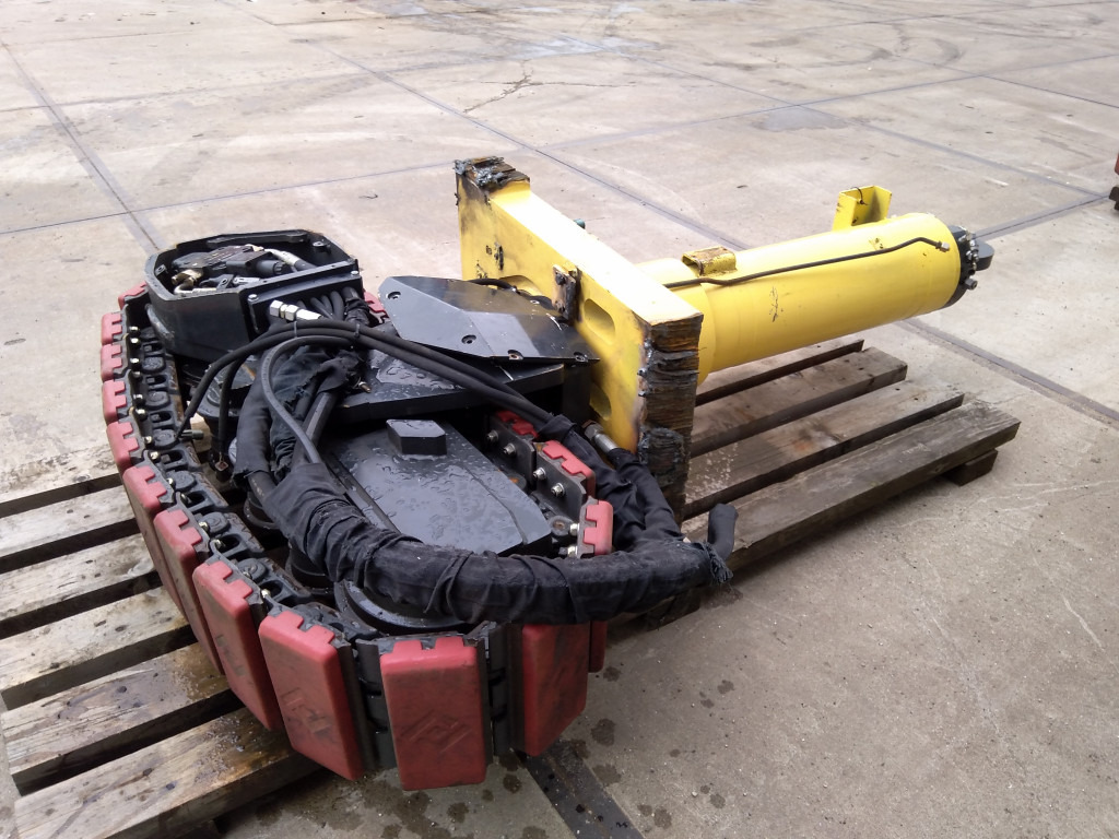 Bomag BM1000-35 - - Piezas del tren de rodaje para Maquinaria de construcción: foto 3 Bomag BM1000-35 - - Piezas del tren de rodaje para Maquinaria de construcción: foto 3