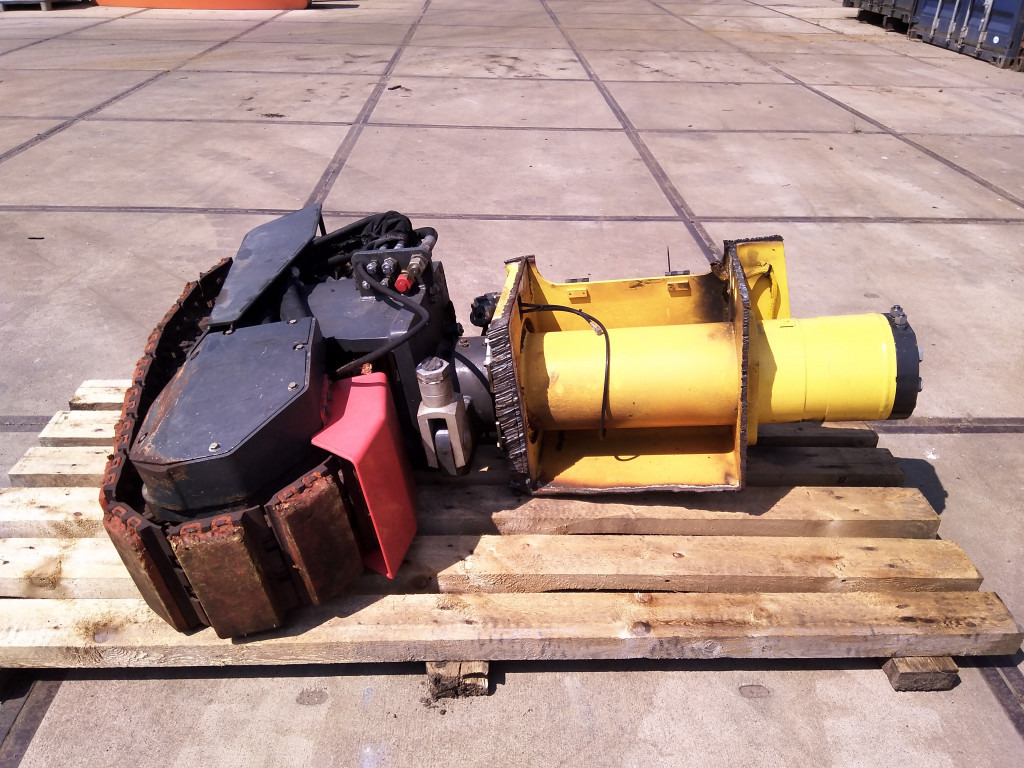 Bomag BM1200-35 - - Piezas del tren de rodaje para Maquinaria de construcción: foto 1 Bomag BM1200-35 - - Piezas del tren de rodaje para Maquinaria de construcción: foto 1