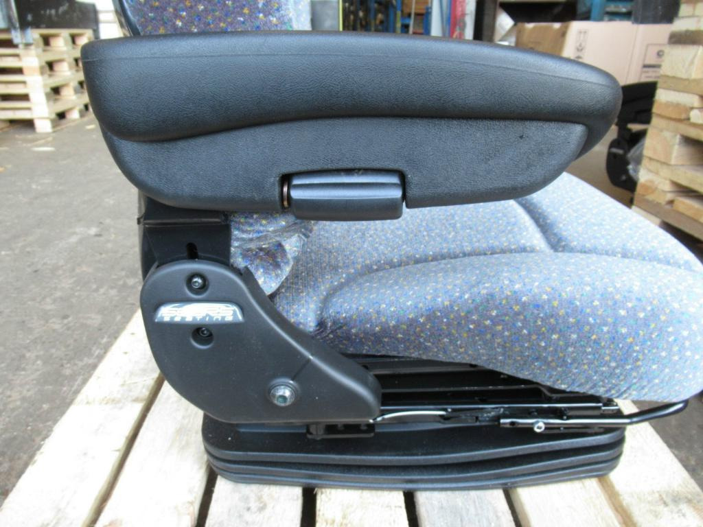 CNH 737328993 - - Asiento para Maquinaria de construcción: foto 5 CNH 737328993 - - Asiento para Maquinaria de construcción: foto 5