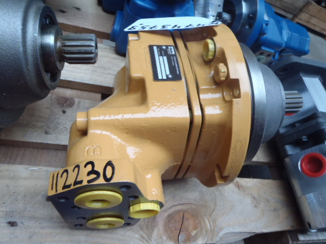 Case K4743759 - P4743759 - Reductor de giro para Maquinaria de construcción: foto 1 Case K4743759 - P4743759 - Reductor de giro para Maquinaria de construcción: foto 1
