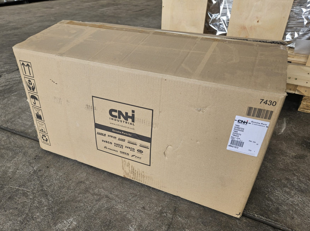 Case KRH21072 - Depósito de combustible para Maquinaria de construcción: foto 4 Case KRH21072 - Depósito de combustible para Maquinaria de construcción: foto 4