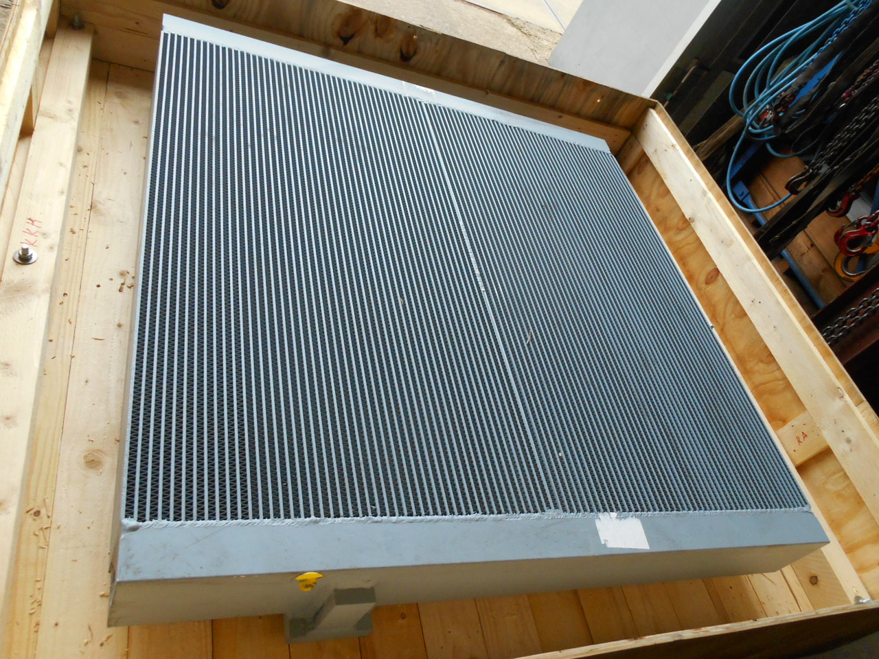 Caterpillar 3676815 - - Enfriador de aceite para Maquinaria de construcción: foto 5 Caterpillar 3676815 - - Enfriador de aceite para Maquinaria de construcción: foto 5