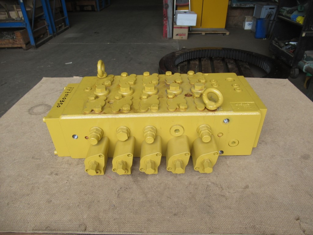 Caterpillar 3969645 - Válvula hidráulica para Maquinaria de construcción: foto 1 Caterpillar 3969645 - Válvula hidráulica para Maquinaria de construcción: foto 1