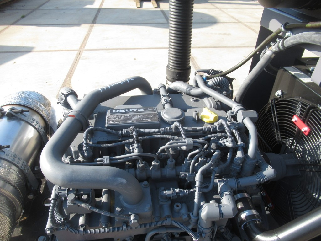Deutz TD3.6 L4 - - Motor para Maquinaria de construcción: foto 2 Deutz TD3.6 L4 - - Motor para Maquinaria de construcción: foto 2