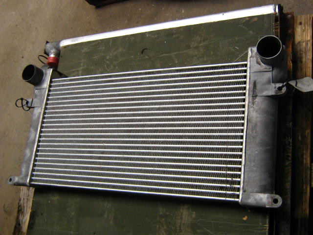 Hitachi 4448339 - Intercooler para Maquinaria de construcción: foto 2 Hitachi 4448339 - Intercooler para Maquinaria de construcción: foto 2