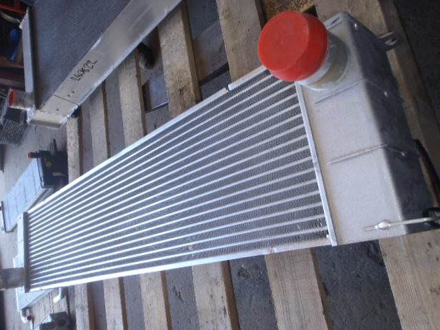 Hitachi 4649914 - Intercooler para Maquinaria de construcción: foto 2 Hitachi 4649914 - Intercooler para Maquinaria de construcción: foto 2