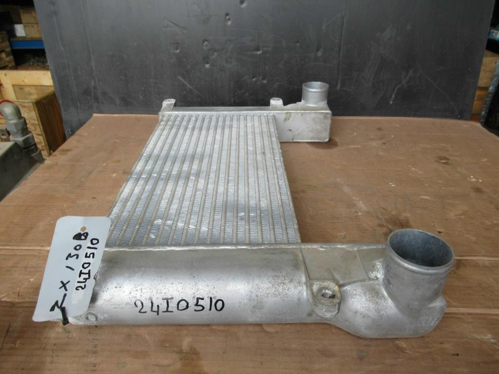 Hitachi ZX130 - 4449139 - Intercooler para Maquinaria de construcción: foto 2 Hitachi ZX130 - 4449139 - Intercooler para Maquinaria de construcción: foto 2