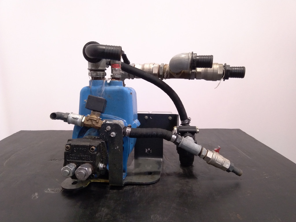 Hypro 9303C-HM1C-SP - - Bomba de refrigerante para Maquinaria de construcción: foto 1 Hypro 9303C-HM1C-SP - - Bomba de refrigerante para Maquinaria de construcción: foto 1