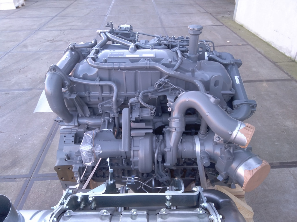 Isuzu 6UZ1XBSS-01 - KTH16132 - Motor para Maquinaria de construcción: foto 3 Isuzu 6UZ1XBSS-01 - KTH16132 - Motor para Maquinaria de construcción: foto 3