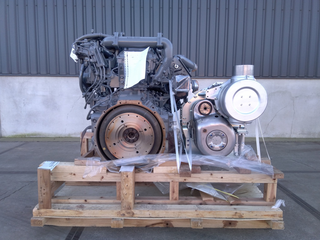 Isuzu 6UZ1XBSS-01 - KTH16141 - Motor para Maquinaria de construcción: foto 2 Isuzu 6UZ1XBSS-01 - KTH16141 - Motor para Maquinaria de construcción: foto 2