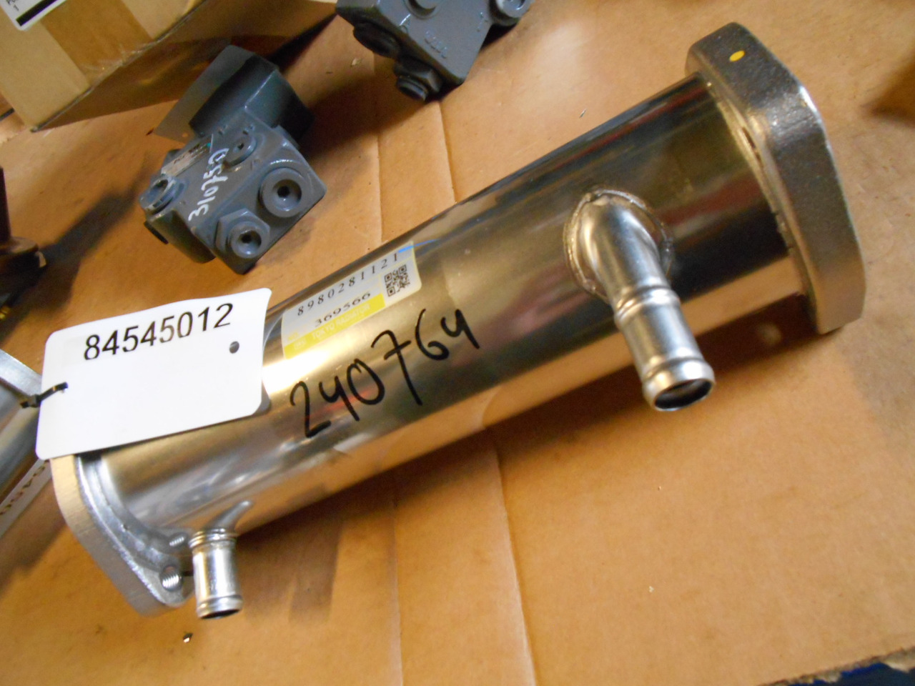 Isuzu 8980281121 - 8982127150 - Enfriador EGR para Maquinaria agrícola: foto 2 Isuzu 8980281121 - 8982127150 - Enfriador EGR para Maquinaria agrícola: foto 2