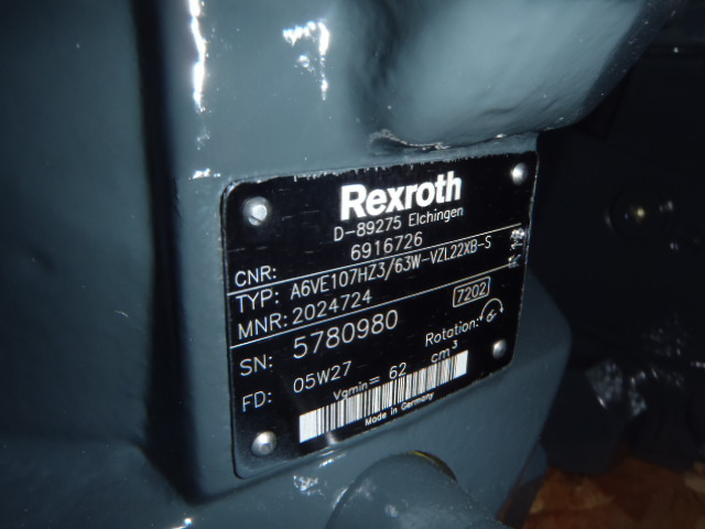 New Holland 2458938 - A6VE107HZ3/63W-VZL22XB-S - Motor hidráulico para Maquinaria de construcción: foto 3 New Holland 2458938 - A6VE107HZ3/63W-VZL22XB-S - Motor hidráulico para Maquinaria de construcción: foto 3