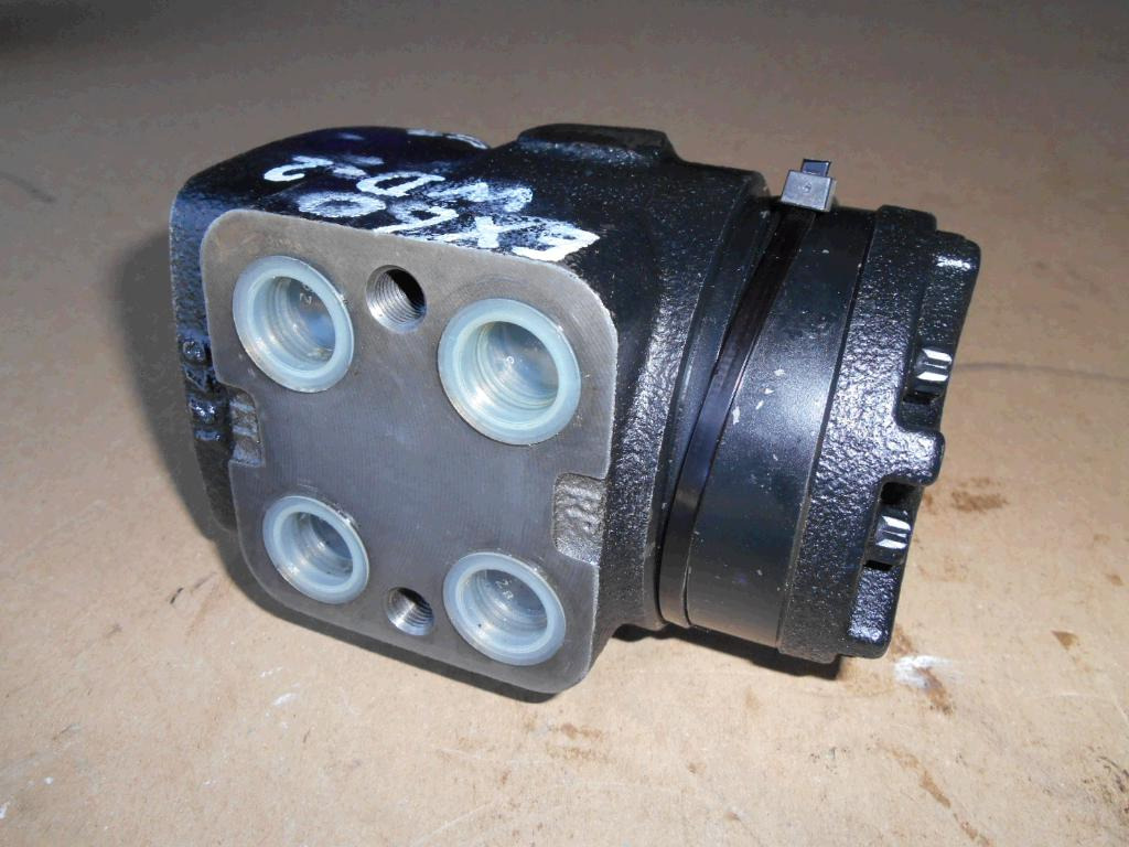 New Holland 4403248 - Motor hidráulico para Maquinaria de construcción: foto 2 New Holland 4403248 - Motor hidráulico para Maquinaria de construcción: foto 2