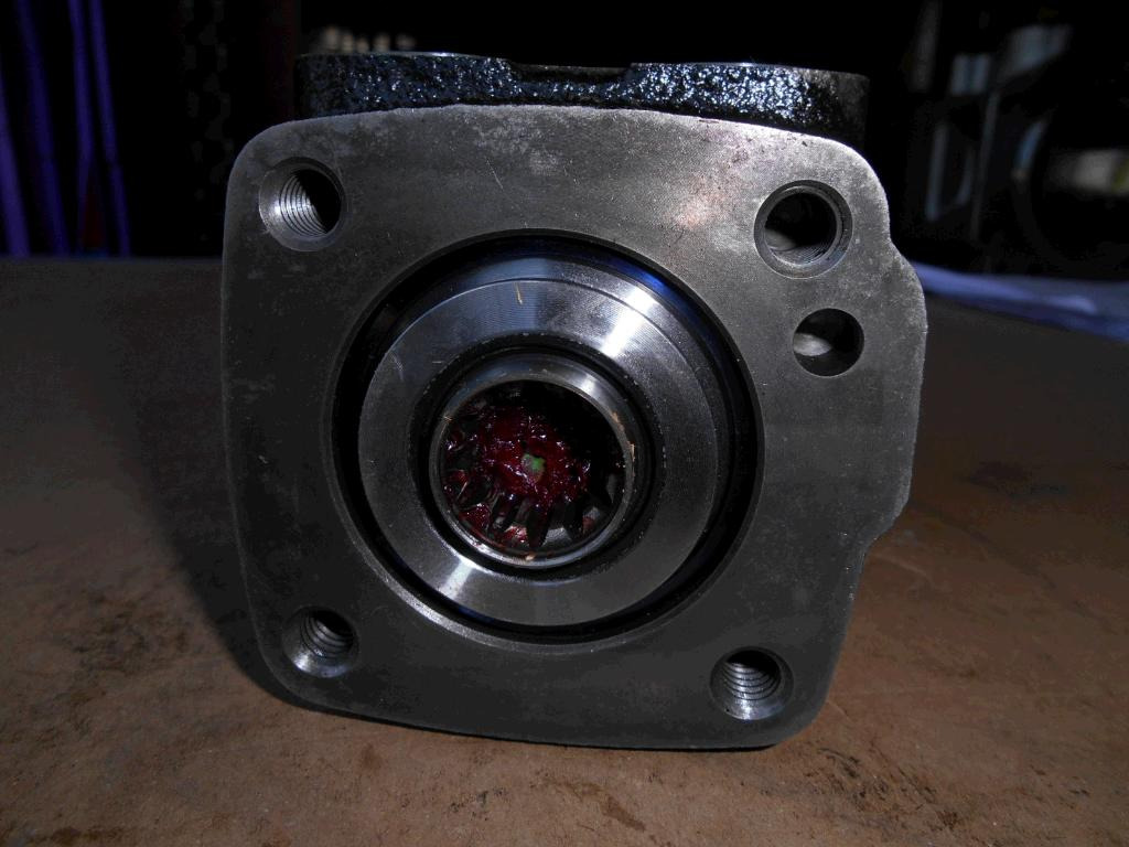 New Holland 4403248 - Motor hidráulico para Maquinaria de construcción: foto 5 New Holland 4403248 - Motor hidráulico para Maquinaria de construcción: foto 5