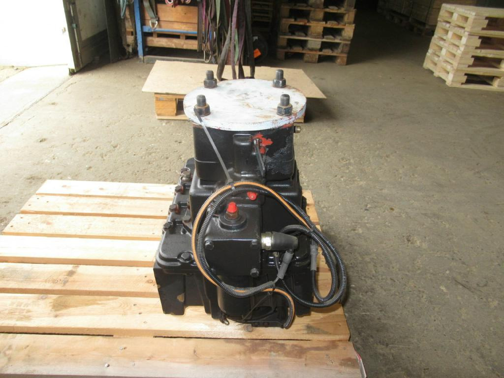 New Holland 71477176 - Transmisión para Maquinaria de construcción: foto 4 New Holland 71477176 - Transmisión para Maquinaria de construcción: foto 4