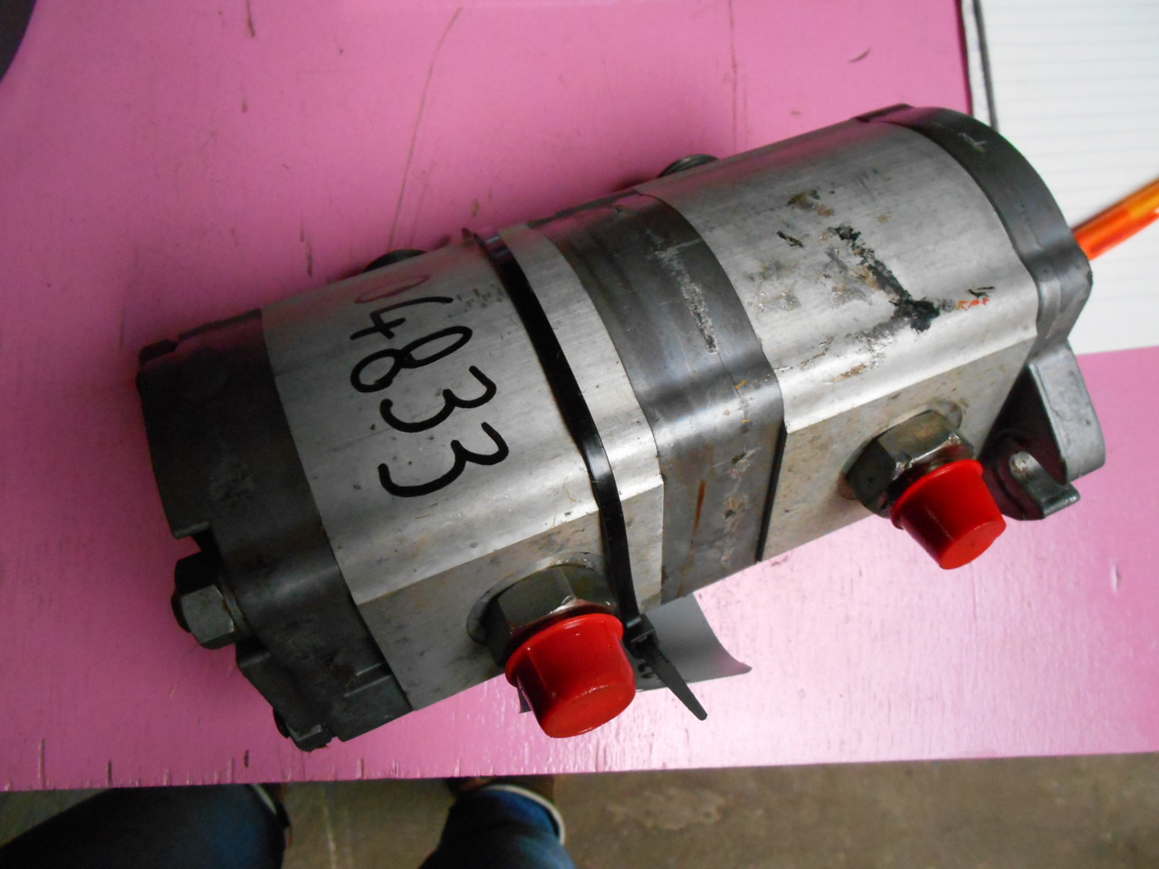Zexel 4500224 - - Bomba de dirección para Maquinaria de construcción: foto 1 Zexel 4500224 - - Bomba de dirección para Maquinaria de construcción: foto 1