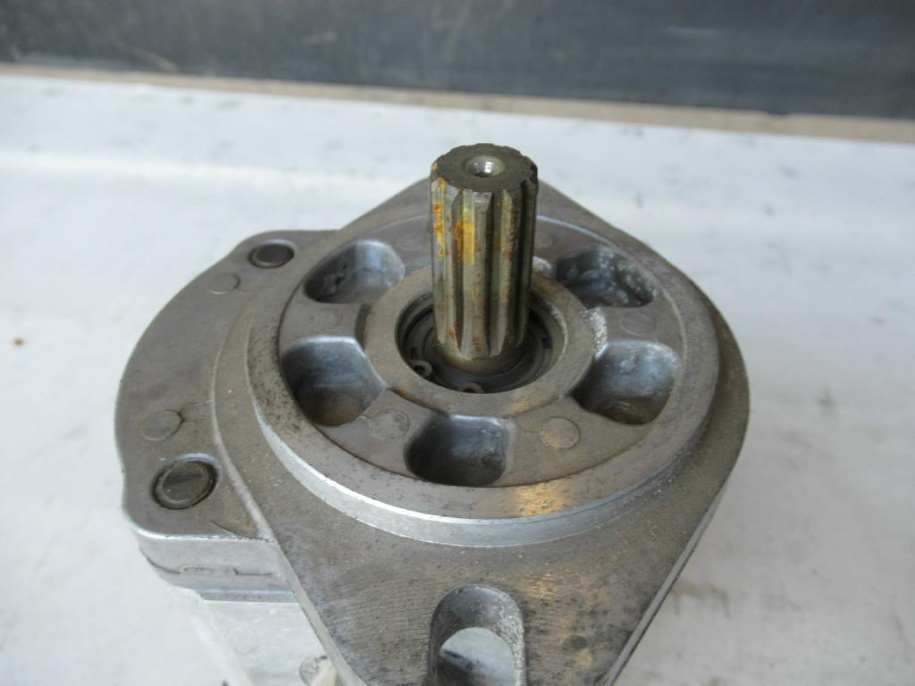 Zexel 87337079 - - Bomba de dirección para Maquinaria de construcción: foto 4 Zexel 87337079 - - Bomba de dirección para Maquinaria de construcción: foto 4