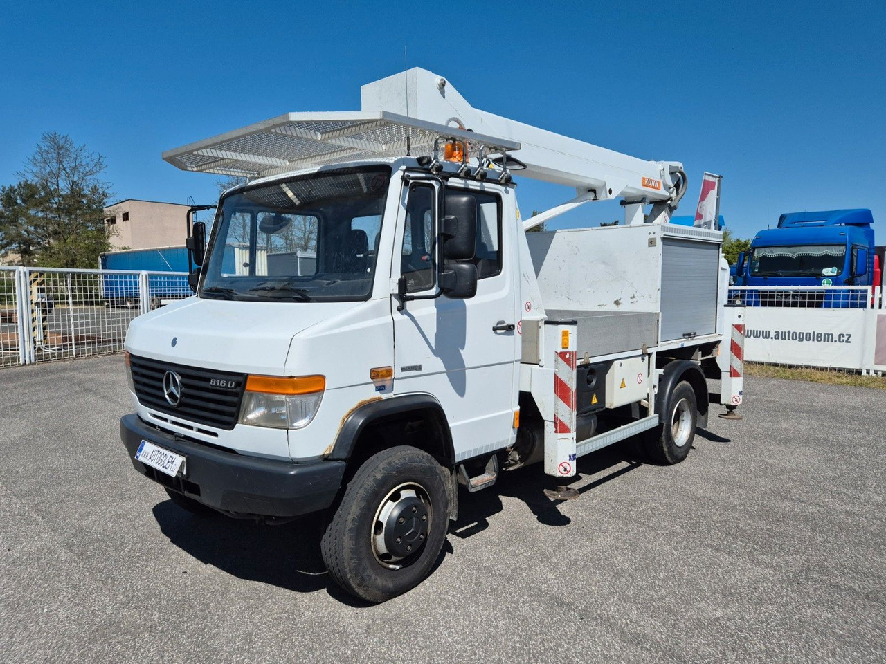 Palfinger TKA 16 - Mercedes-Benz Vario 816 D - Camión con plataforma elevadora: foto 1 Palfinger TKA 16 - Mercedes-Benz Vario 816 D - Camión con plataforma elevadora: foto 1