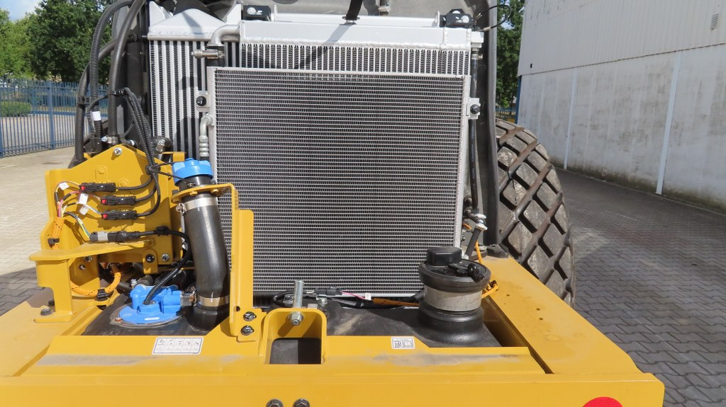 Compactador Caterpillar CS13: foto 10