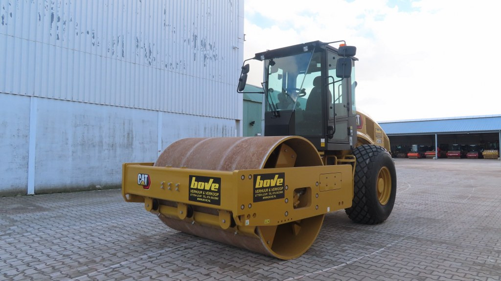 Compactador Caterpillar CS66B: foto 6