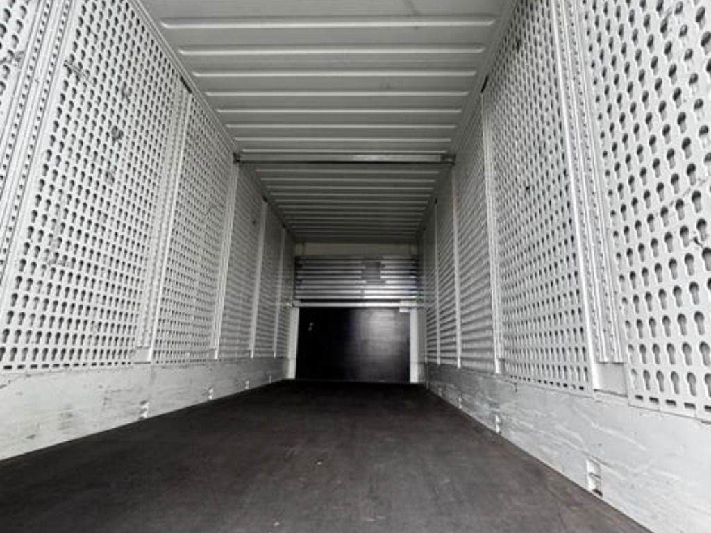 Krone Heck hohe Portaltüren - Caja cerrada: foto 5 Krone Heck hohe Portaltüren - Caja cerrada: foto 5