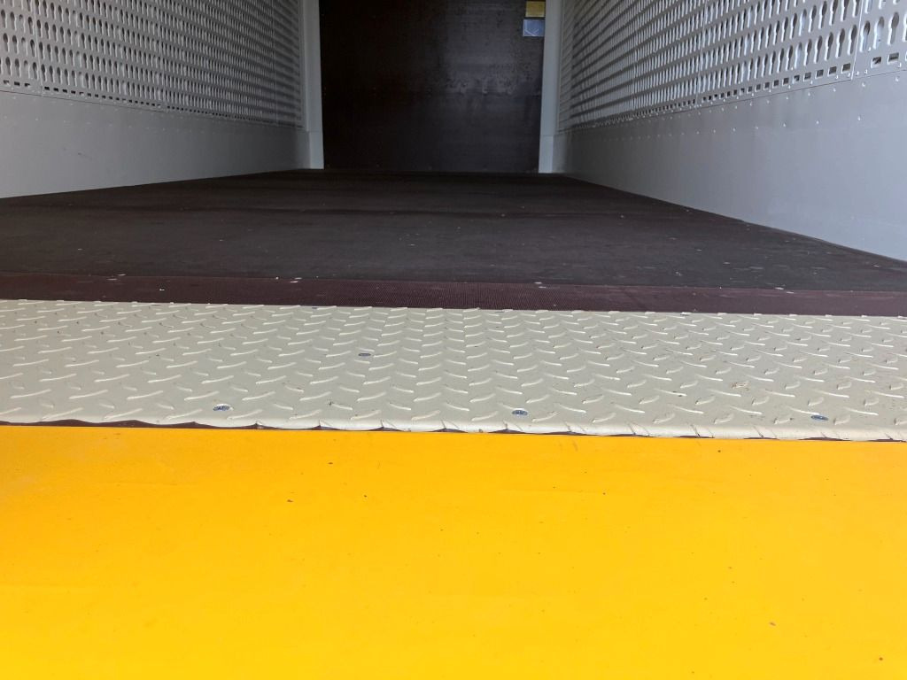 Caja cerrada Krone Wechselbrücke Koffer: foto 12