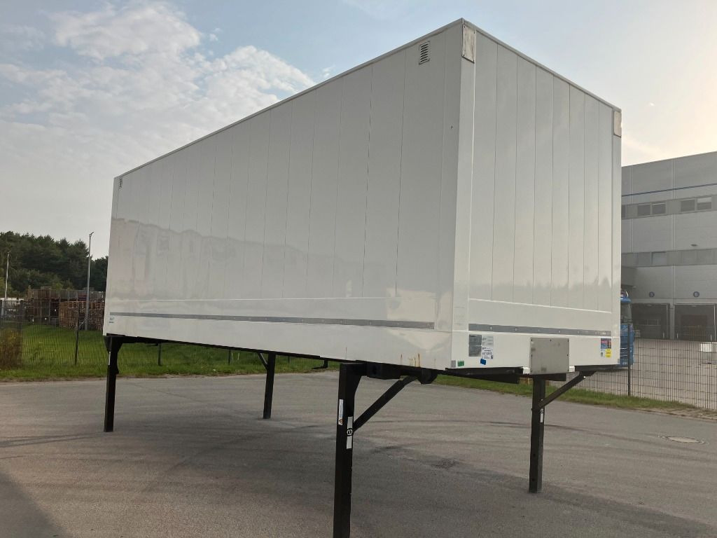 Krone Wechselbrücke Koffer - Caja cerrada: foto 2 Krone Wechselbrücke Koffer - Caja cerrada: foto 2