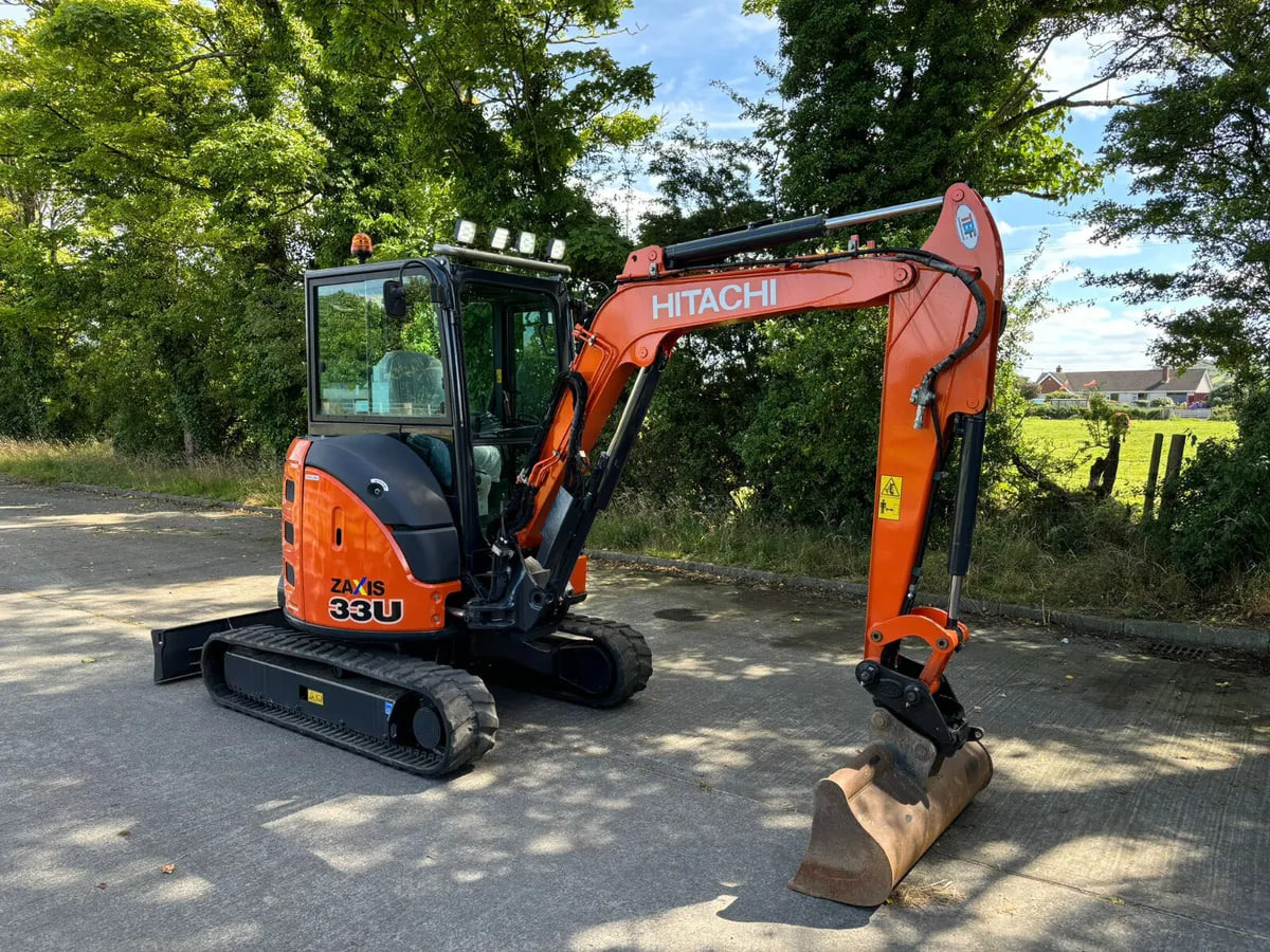 HITACHI 33U-6 - Miniexcavadora: foto 3 HITACHI 33U-6 - Miniexcavadora: foto 3