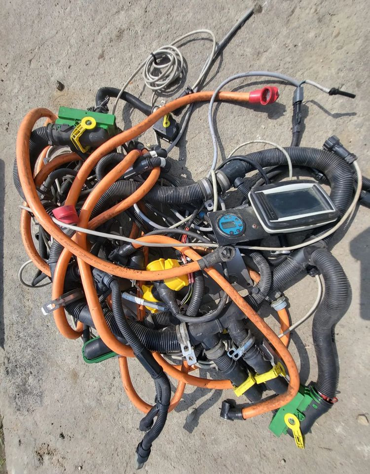 Przekaźniki, sterownik i wiązka volvo - Sistema eléctrico para Camión: foto 4 Przekaźniki, sterownik i wiązka volvo - Sistema eléctrico para Camión: foto 4