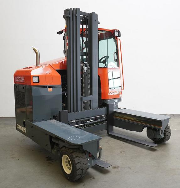 Combilift C4000 - Carretilla de 4 vías: foto 1 Combilift C4000 - Carretilla de 4 vías: foto 1
