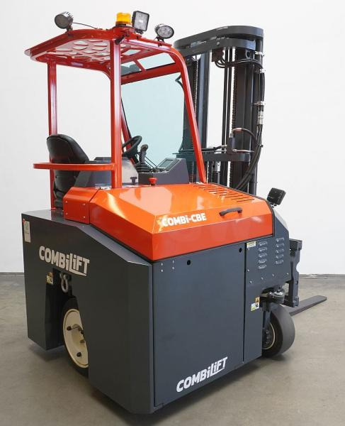 Combilift CBE3000 - Carretilla de 4 vías: foto 2 Combilift CBE3000 - Carretilla de 4 vías: foto 2