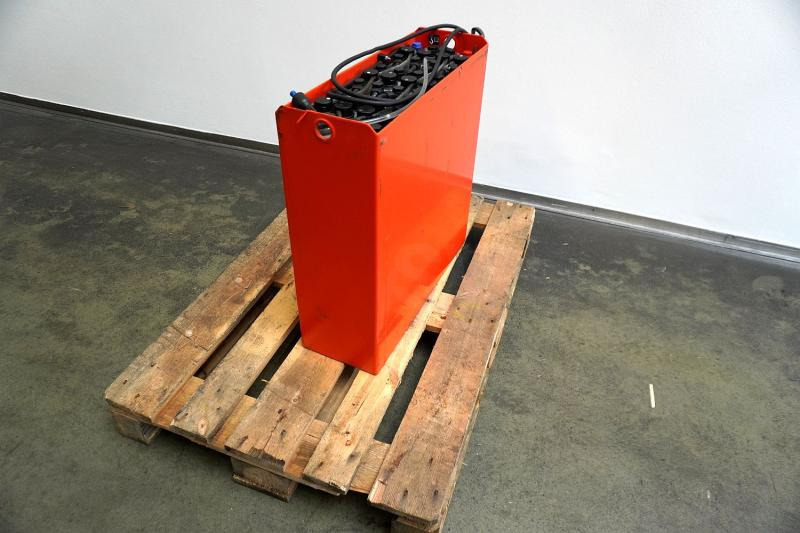 GRUMA 24 Volt 2 PzS 250 Ah - Acumulador para Equipo de manutención: foto 2 GRUMA 24 Volt 2 PzS 250 Ah - Acumulador para Equipo de manutención: foto 2
