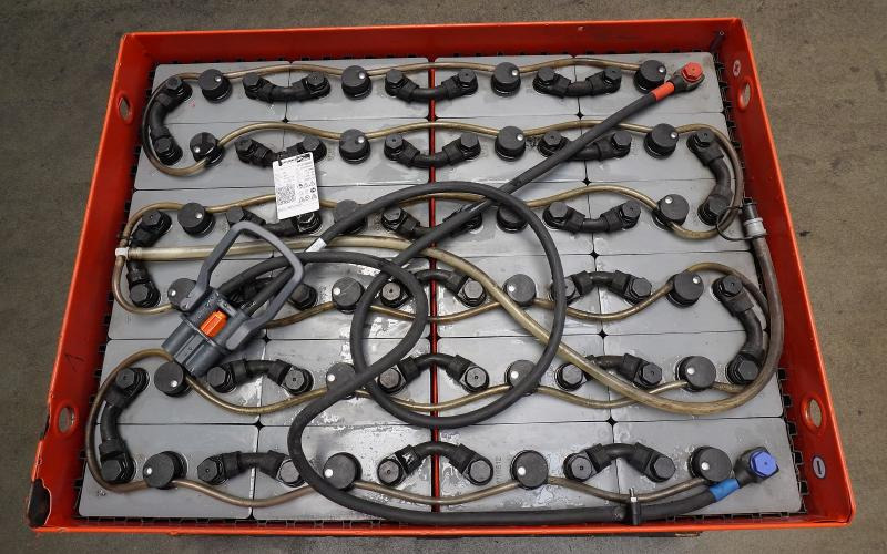 GRUMA 48 Volt 5 PzS 775 Ah - Acumulador para Equipo de manutención: foto 3 GRUMA 48 Volt 5 PzS 775 Ah - Acumulador para Equipo de manutención: foto 3