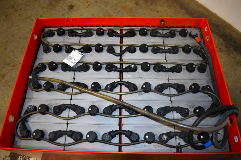 GRUMA 48 Volt 5 PzS 775 Ah - Acumulador para Equipo de manutención: foto 3 GRUMA 48 Volt 5 PzS 775 Ah - Acumulador para Equipo de manutención: foto 3