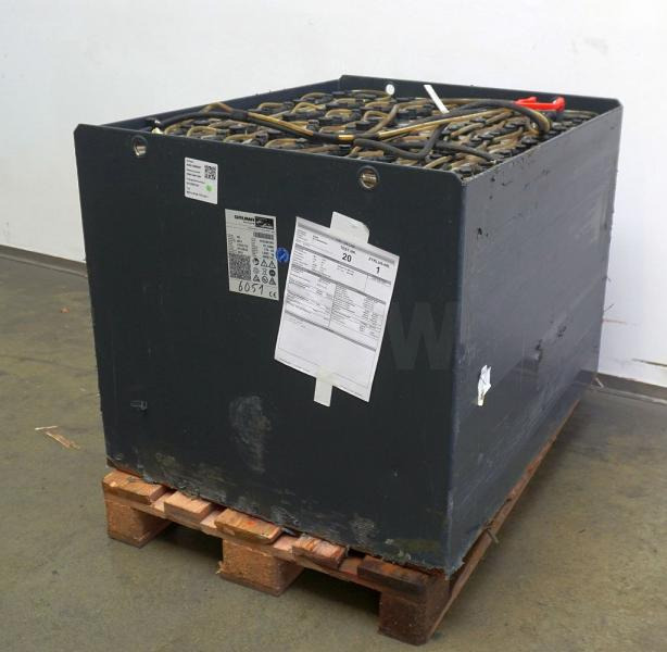 GRUMA 80 Volt 5 PzS 775 Ah - Acumulador: foto 1 GRUMA 80 Volt 5 PzS 775 Ah - Acumulador: foto 1