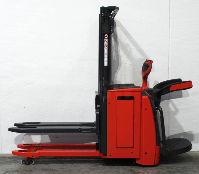 Linde D 14 AP 1173-01 - Apilador: foto 3 Linde D 14 AP 1173-01 - Apilador: foto 3