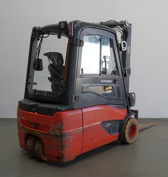 Linde E 18 L EVO 386-02 - Carretilla elevadora eléctrica: foto 2 Linde E 18 L EVO 386-02 - Carretilla elevadora eléctrica: foto 2