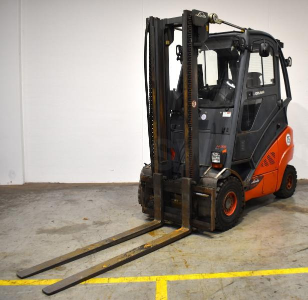 Linde H 35 T EVO 393-02 - Carretilla elevadora de gas: foto 1 Linde H 35 T EVO 393-02 - Carretilla elevadora de gas: foto 1