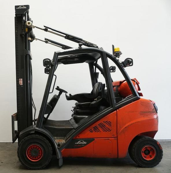 Linde H 35 T EVO 393-02 - Carretilla elevadora de gas: foto 4 Linde H 35 T EVO 393-02 - Carretilla elevadora de gas: foto 4