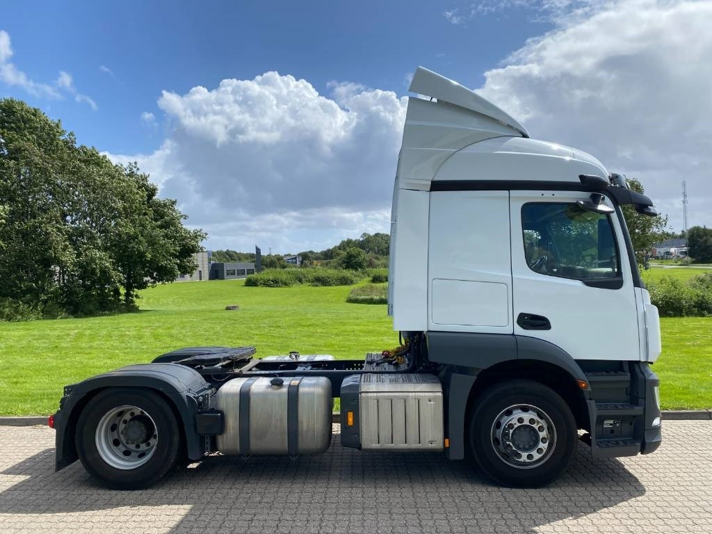 Mercedes-Benz Actros 1835 - Cabeza tractora: foto 4 Mercedes-Benz Actros 1835 - Cabeza tractora: foto 4