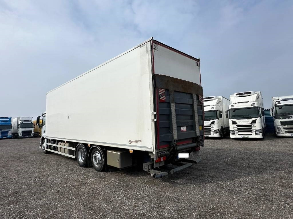 Mercedes-Benz ACTROS 2532 serie 3690 - Camión caja cerrada: foto 1 Mercedes-Benz ACTROS 2532 serie 3690 - Camión caja cerrada: foto 1