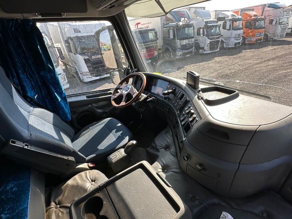 Volvo FM 440 6*2 25712 - Camión multibasculante: foto 5 Volvo FM 440 6*2 25712 - Camión multibasculante: foto 5