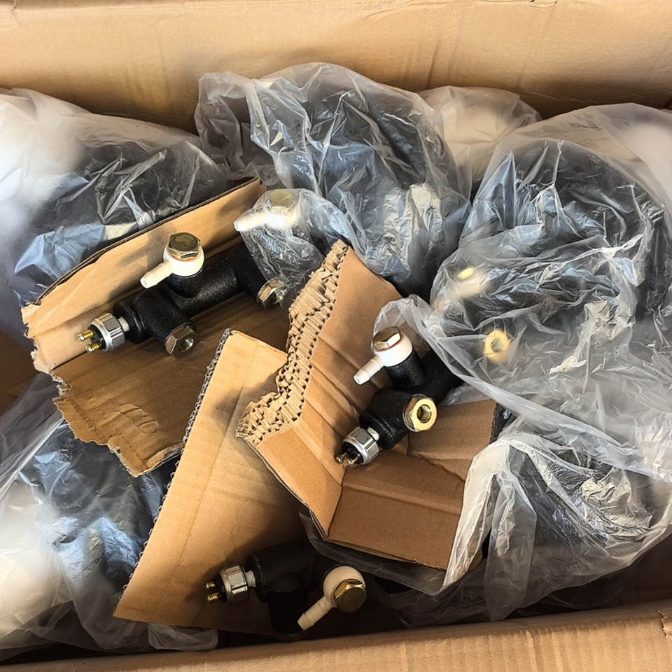 Qingdao Promising Vacuum brake booster brake master cylinder assembly for China Loader - Cilindro de freno para Cargadora de ruedas: foto 2 Qingdao Promising Vacuum brake booster brake master cylinder assembly for China Loader - Cilindro de freno para Cargadora de ruedas: foto 2