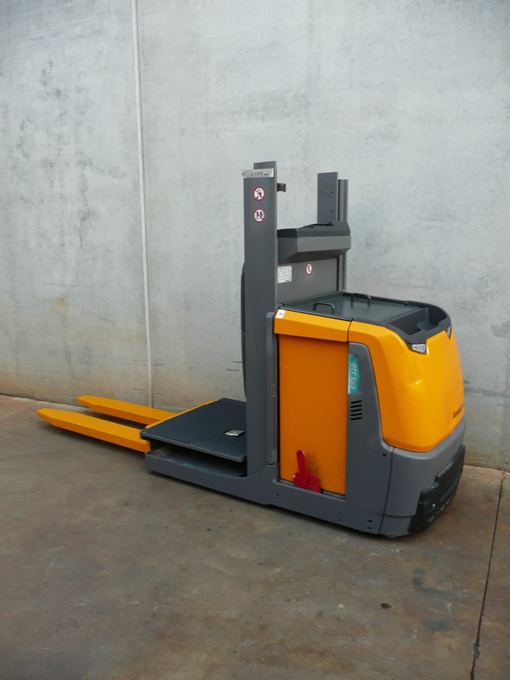 Jungheinrich EKS 110L 100E - Recoge pedidos: foto 1 Jungheinrich EKS 110L 100E - Recoge pedidos: foto 1