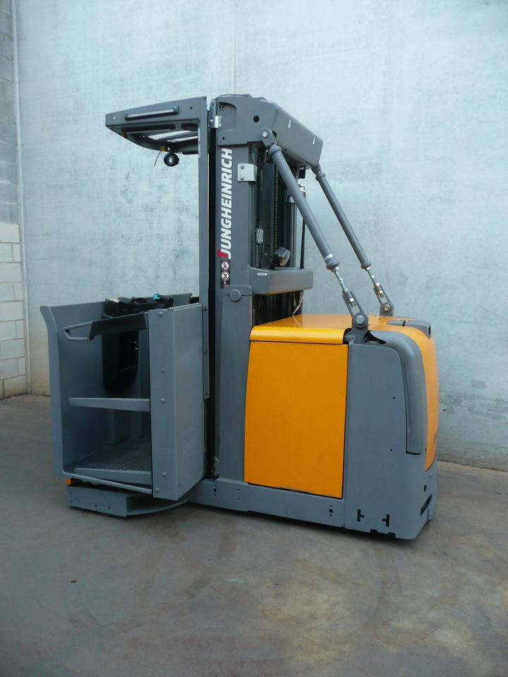 Jungheinrich EKS 312 Z+I 475 DZ - Recoge pedidos: foto 4 Jungheinrich EKS 312 Z+I 475 DZ - Recoge pedidos: foto 4
